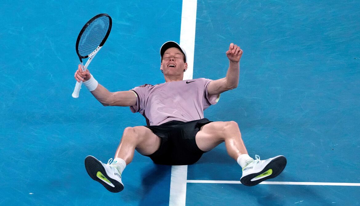 Sinner tocó el cielo con las manos este domingo en la final de Australia (Foto: AP).