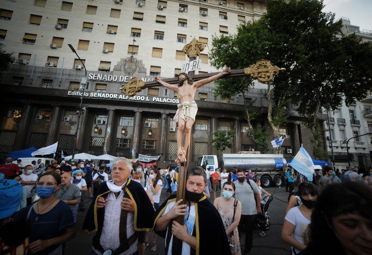 Sector de "pañuelos celestes" durante la discusión de la IVE en el Congreso