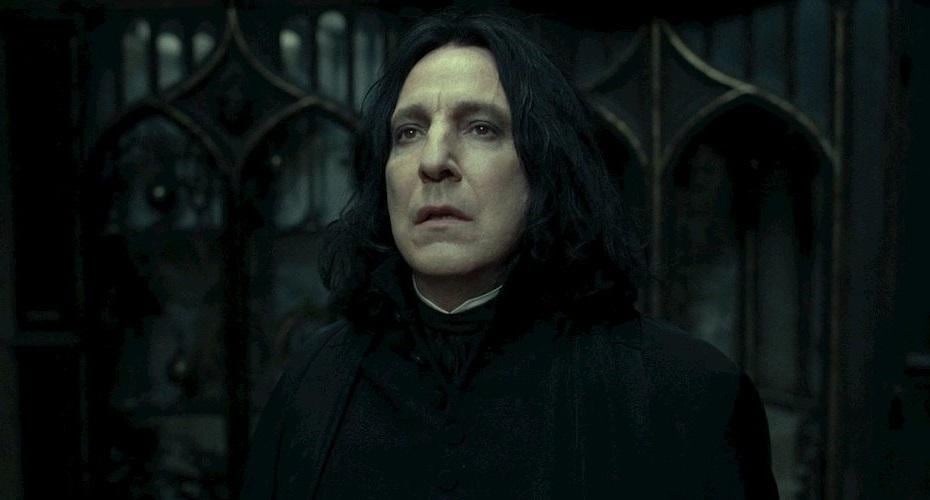 Alan Rickman como Severus Snape en las películas de Harry Potter. 