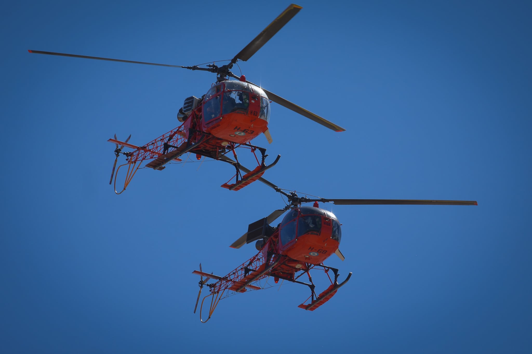 Con un desfile terrestre y un pasaje aéreo de los IA 63 Pampa se realizaron los actos del 73 aniversario de la IV Brigada Aérea