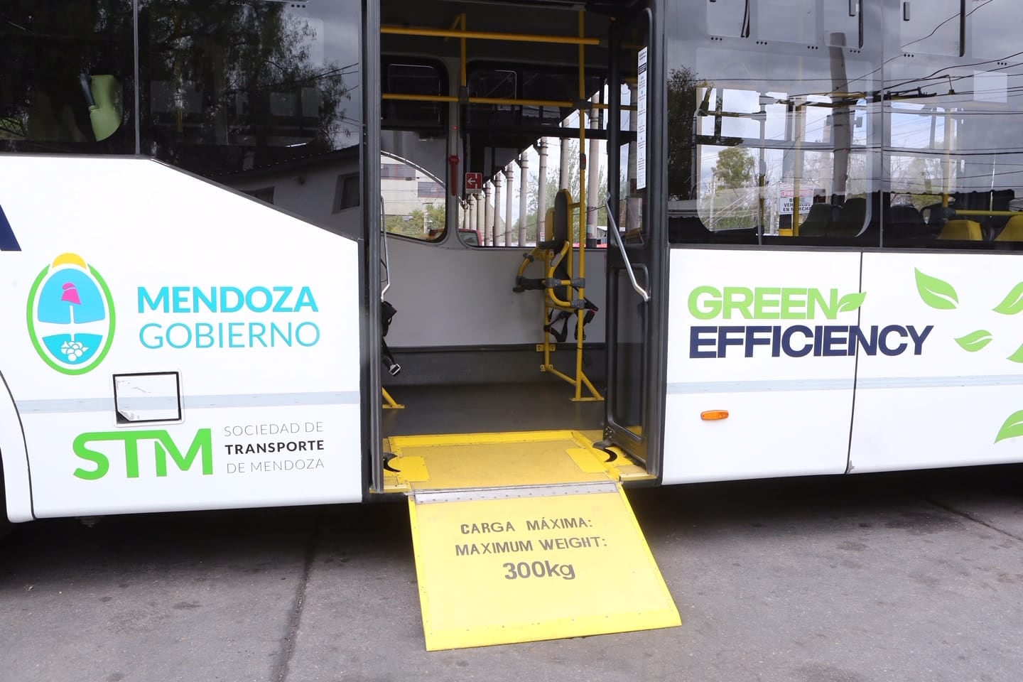 Uno de los colectivos a GNC que está a prueba en Mendoza.