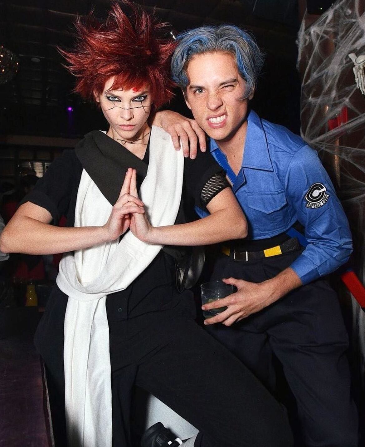 Barbara como Gaara, de Naruto, y Dylan como Trunks (adulto), de Dragon Ball Z.