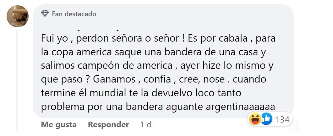 Robó una bandera de Argentina y lo escracharon