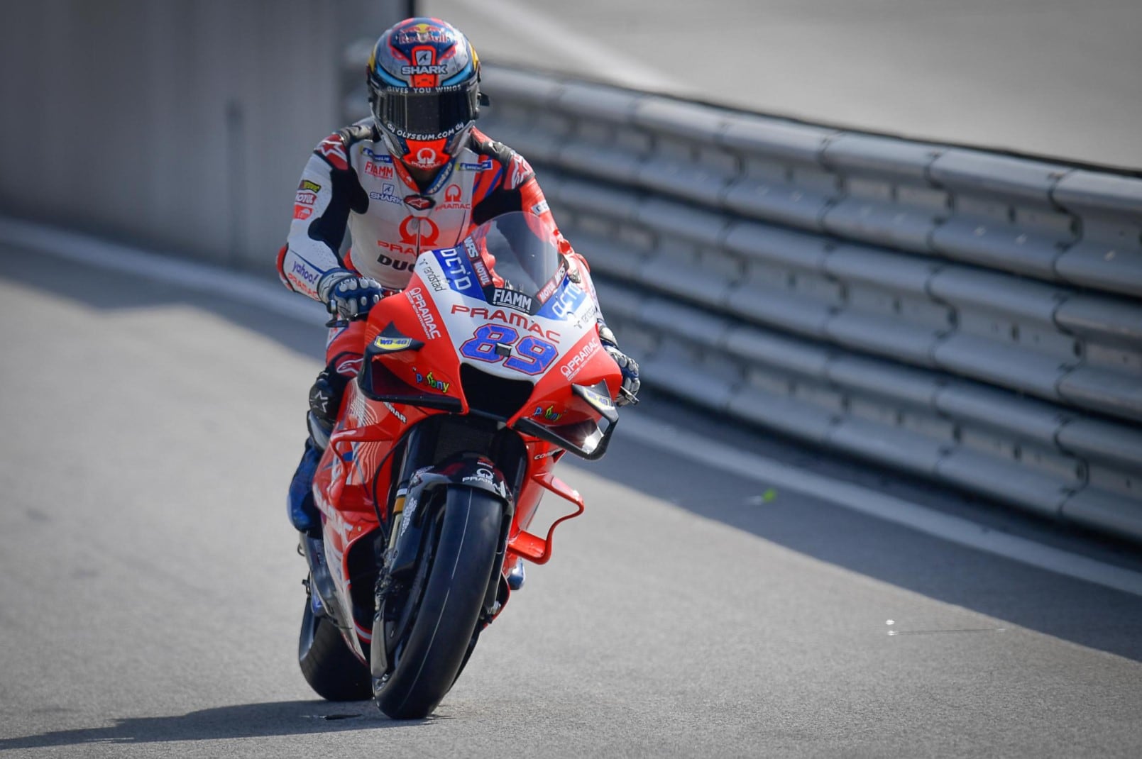 Martín apareció en el final y se quedó con la pole en Austria.