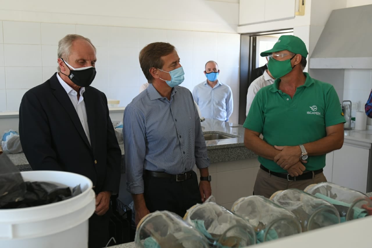 Rodolfo Suárez y parte del gobierno provincial visitaron hoy el Parque Tec de San Martín. Foto: Ignacio Blanco.