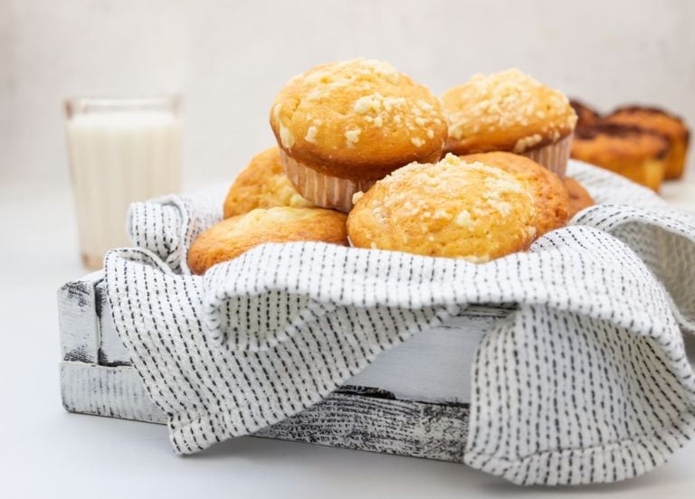 Estos esponjosos acompañamientos para una rica merienda se hacen de manera muy fácil.