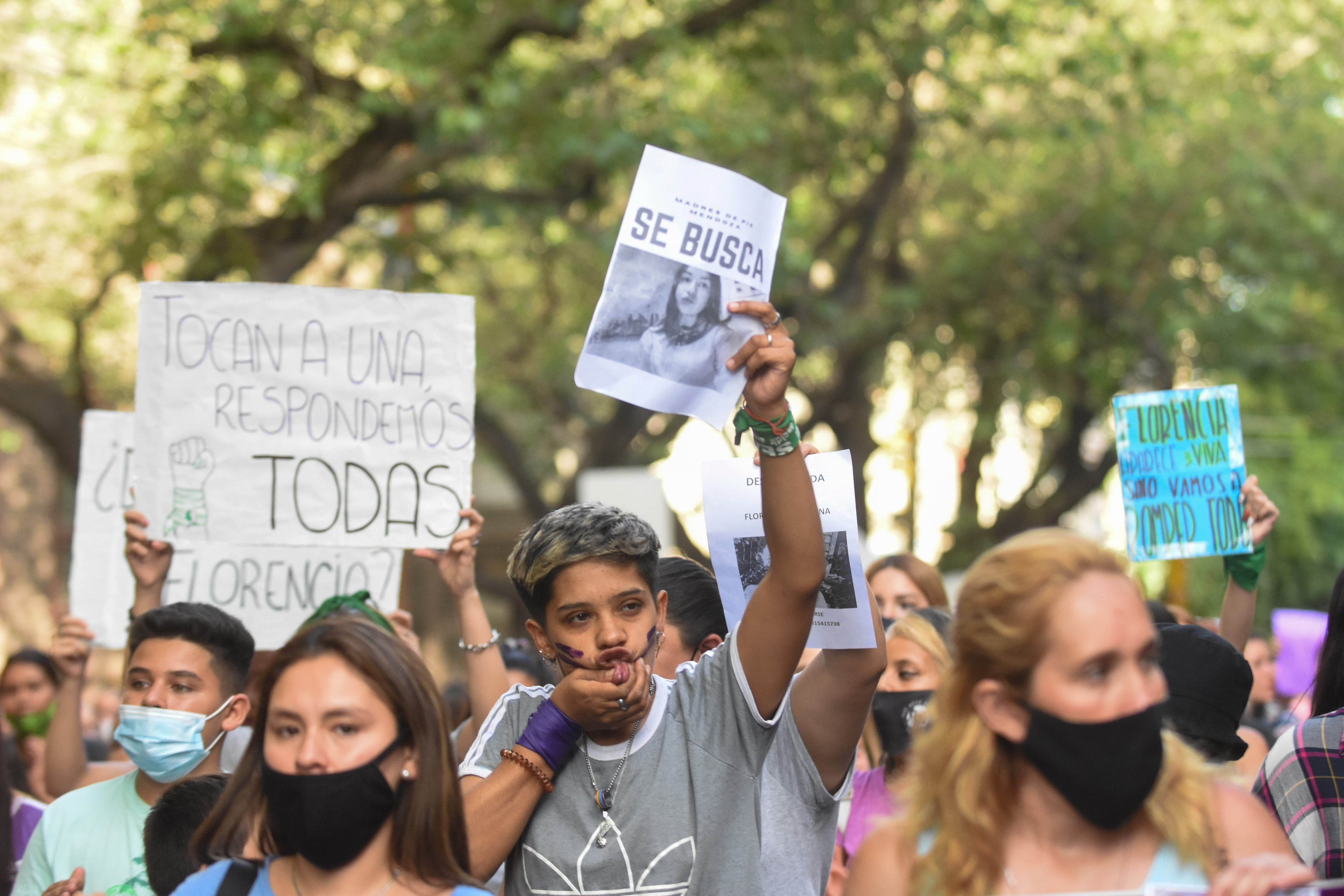 Marcha por Florencia Romano.