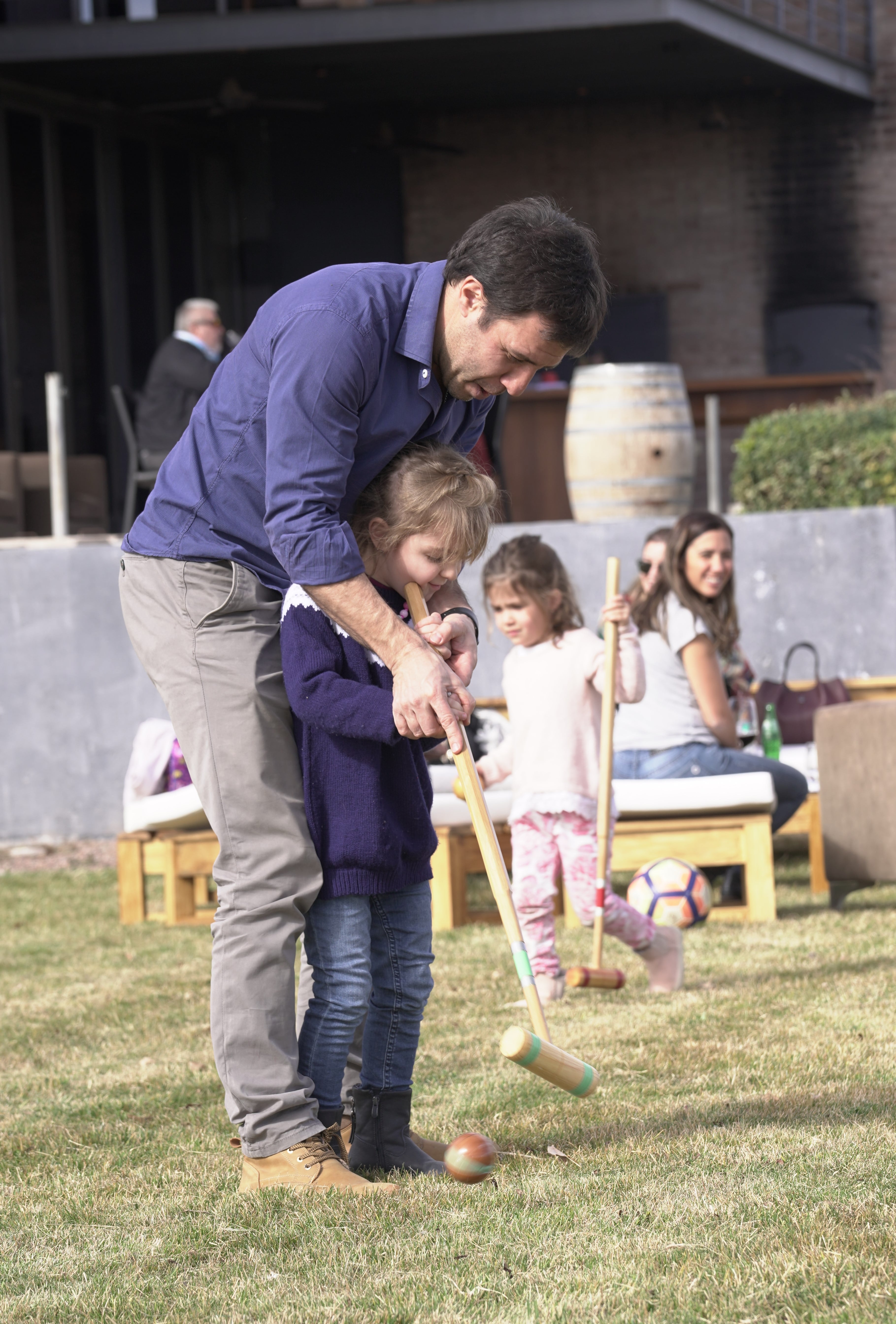 La propuesta invitó a las familias a disfrutar del aire libre en la bodega.                               