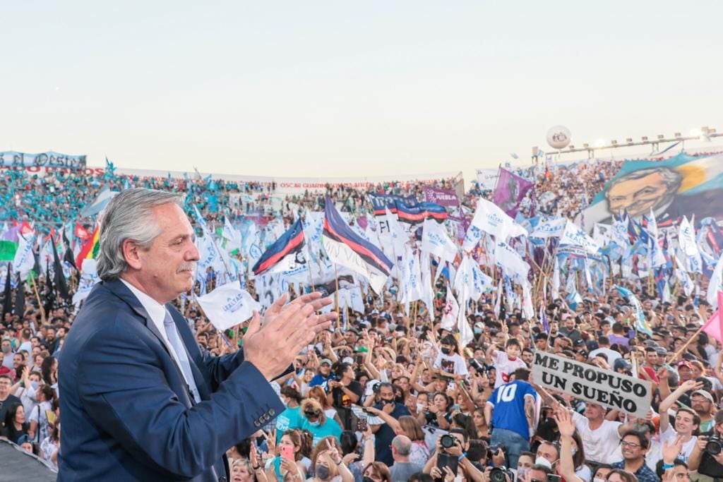 Alberto Fernández encabezó el acto en memoria de Néstor Kirchner. (Foto: Frente de Todos)