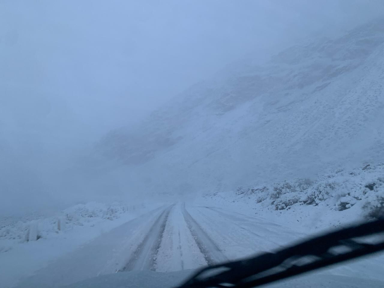 Nieve en alta montaña hoy en Mendoza