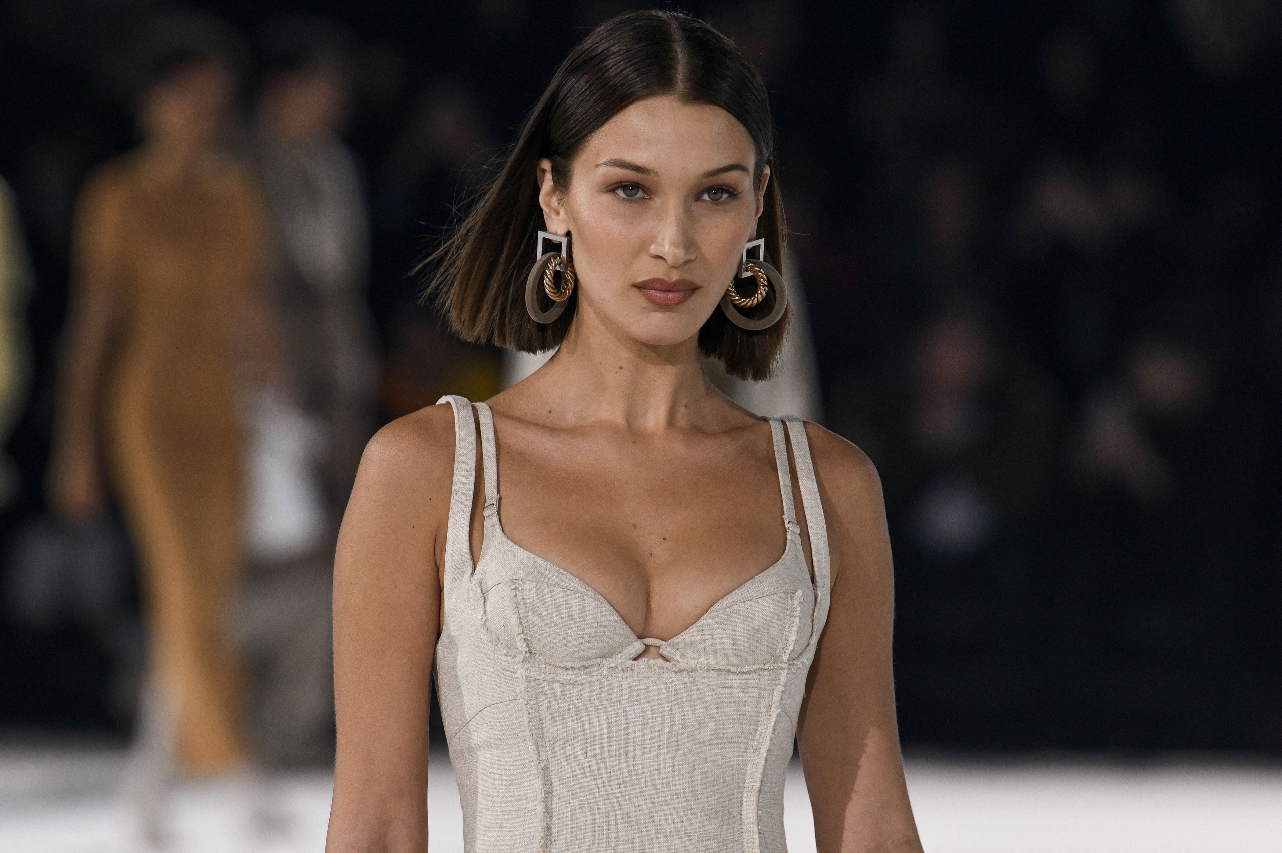 Bella Hadid enfrentó la naturaleza y enamoró a sus fans.