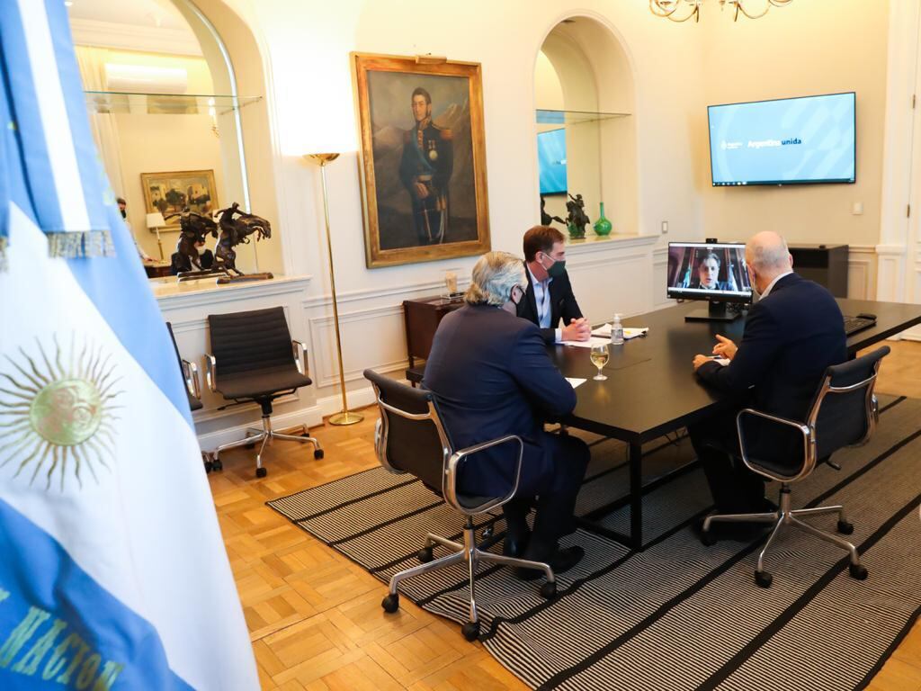 Reunión de Alberto Fernández con Larreta en personas y Kicillof por videoconferencia para definir la nueva fase del AMBA. 