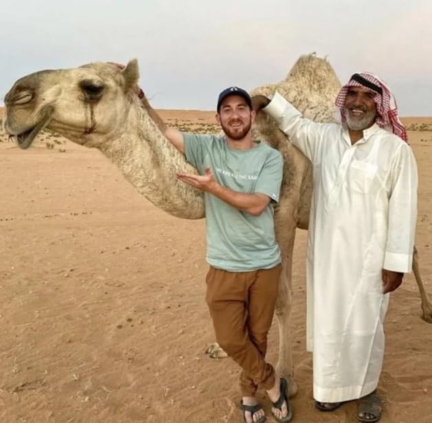 Drew Binsky, el joven de 30 años nacido en Texas (EE.UU.) que asegura haber visitado todos los países del mundo.