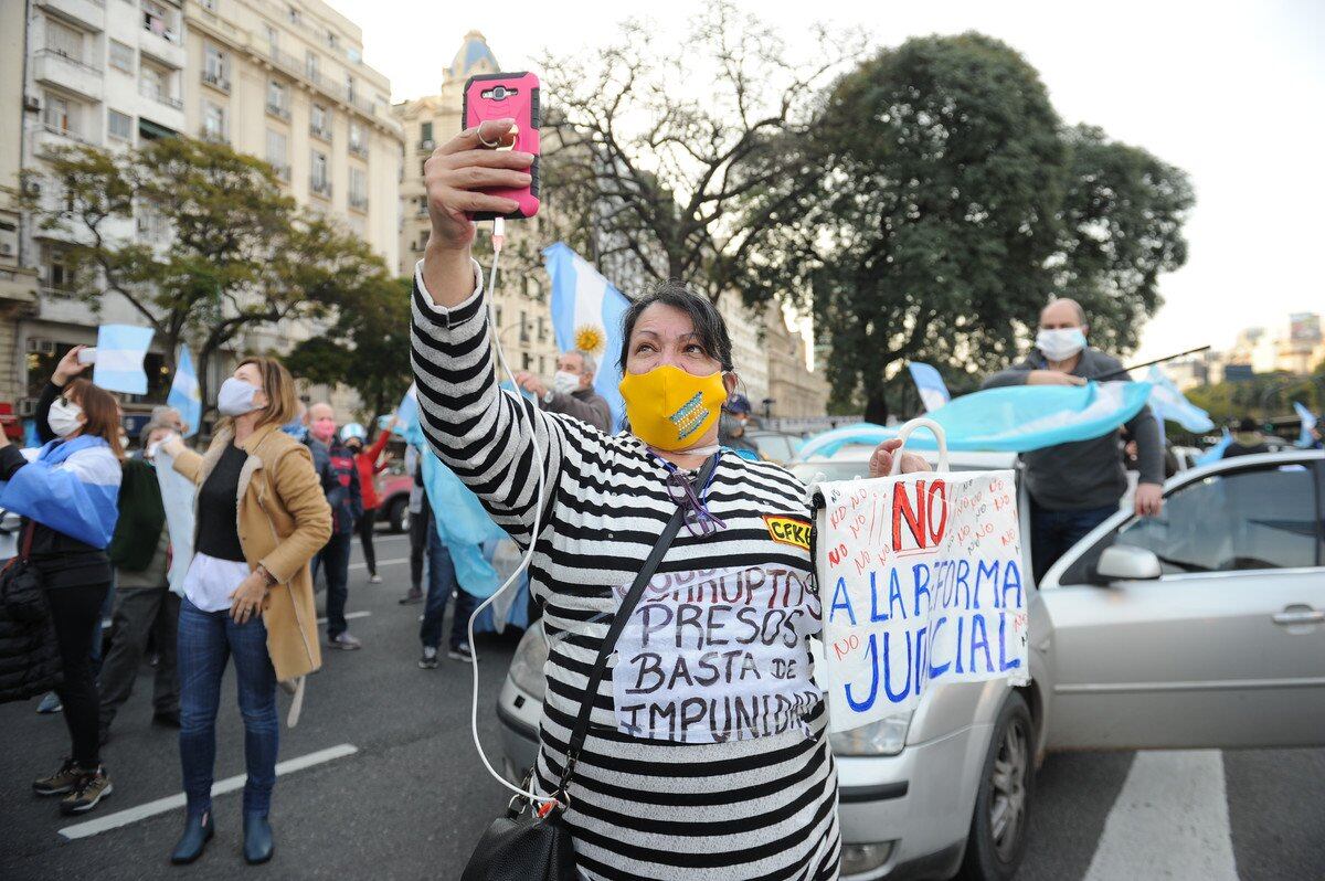 La mayor convocatoria contra la reforma judicial se hizo frente al Obelisco en la Ciudad de Buenos Aires. 