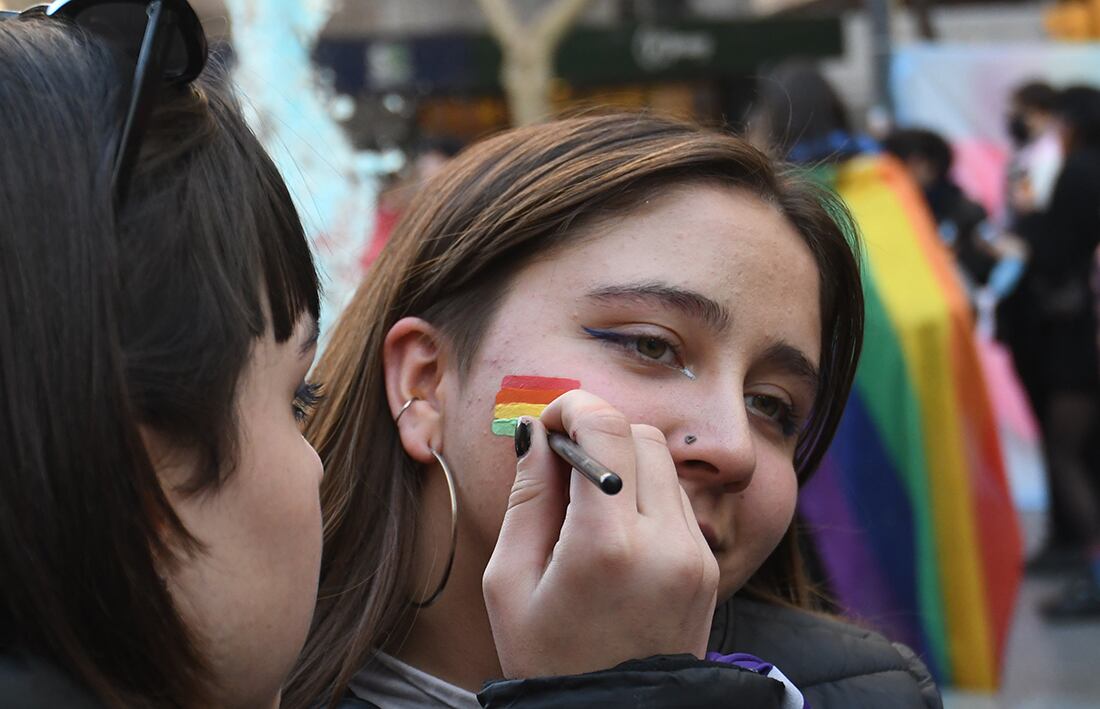 Marcha del Orgullo LGBTIQ+. Foto: Marcelo Rolland / Los Andes