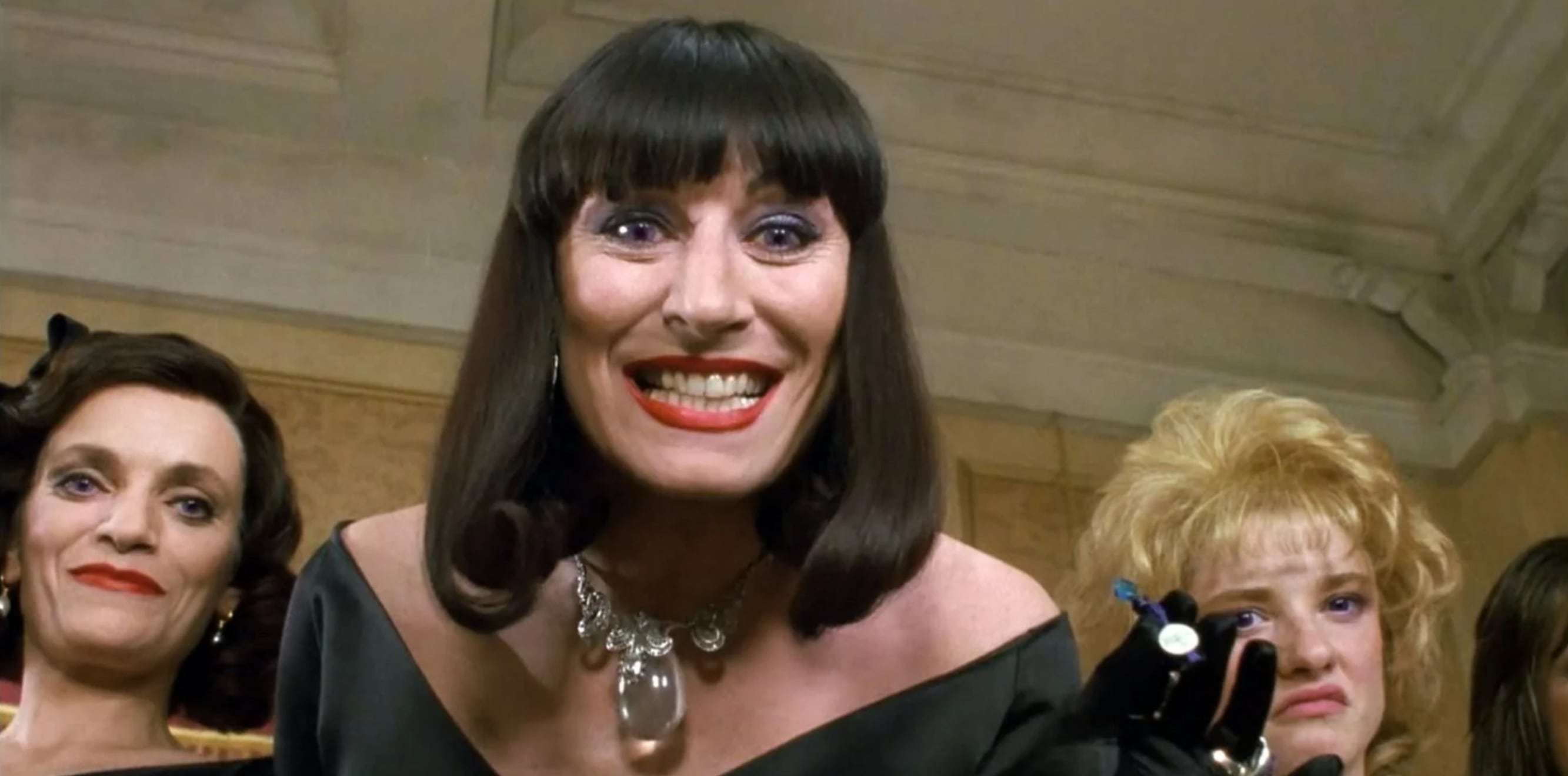 Anjelica Huston marco un antes y un después en el mundo de la brujería.