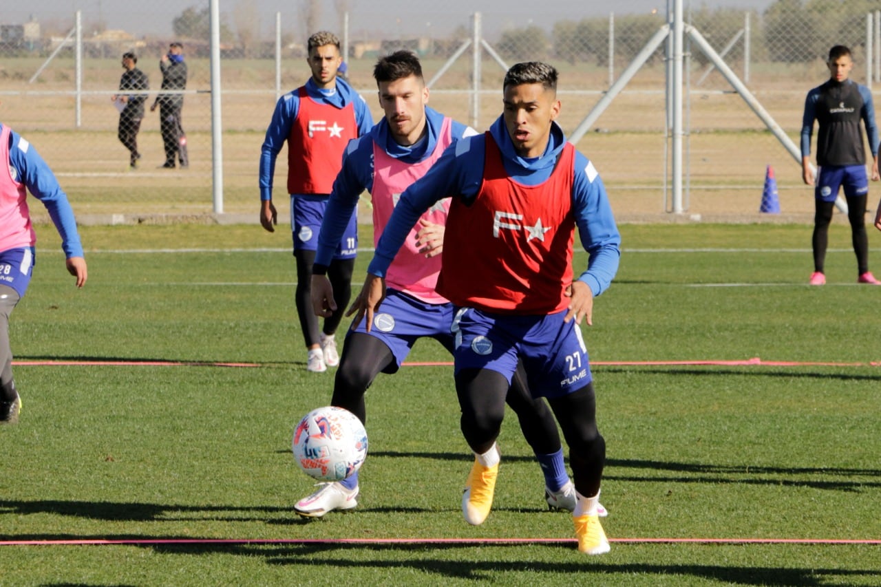 Sebastián Lomónaco reemplazará al lesionado Ramírez y Guillermo Pereira podría ver sus primeros minutos / Prensa Club Godoy Cruz.