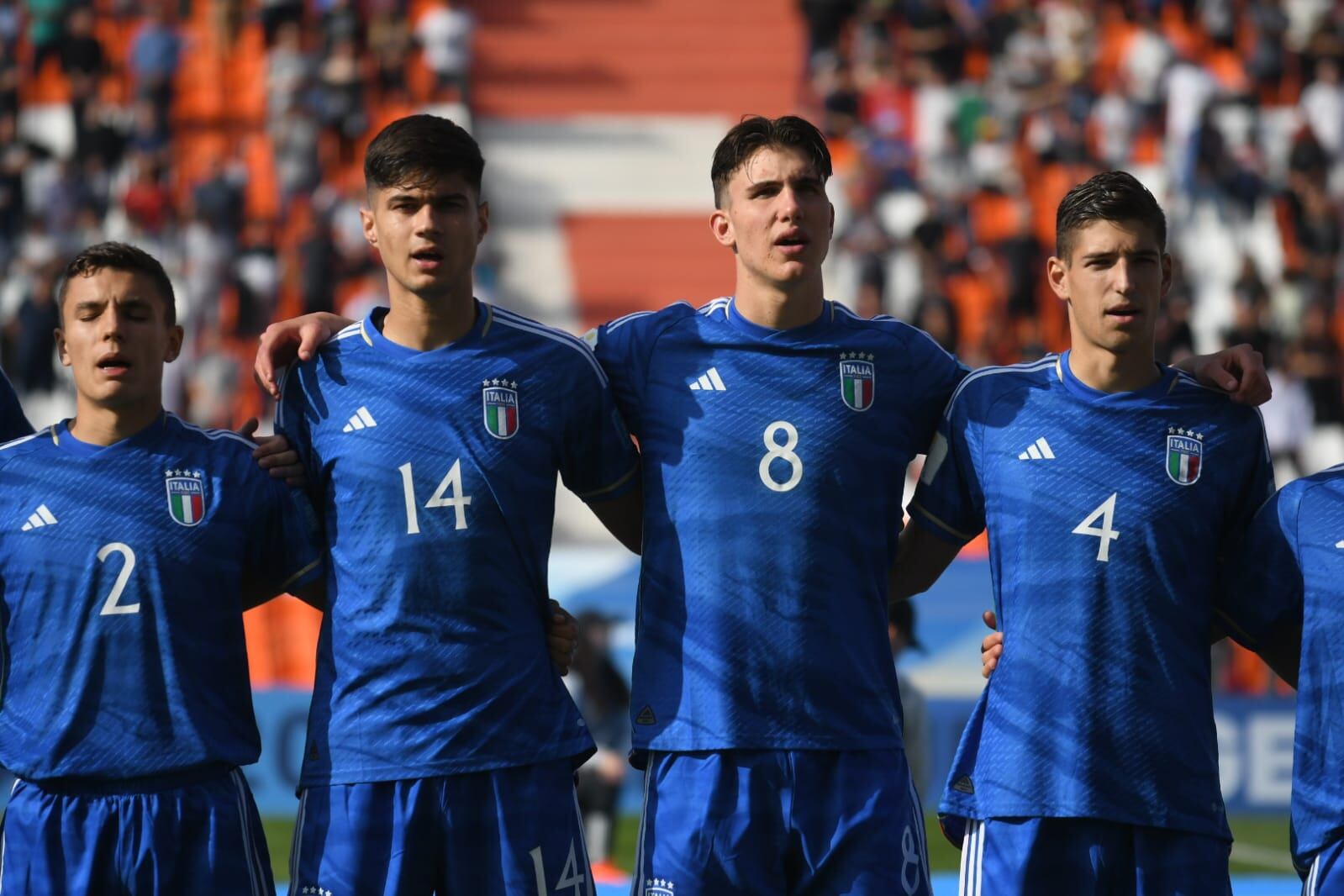 Italia vs. Nigeria, animaron el primer partido de la segunda fecha de la zona D en el estadio Malvinas Argentinas. / José Gutiérrez (Los Andes).