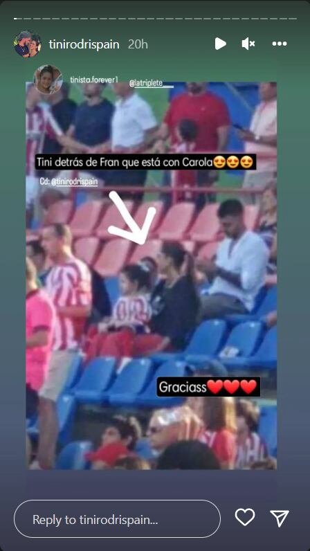 Tini en un partido de Rodrigo De Paul junto a Francesca, la hija de Cami Homs