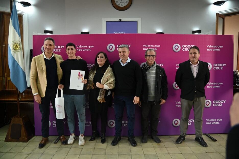 El Concejo Deliberante de Godoy Cruz entregó distinción a jugadores de futsal. Foto: Municipalidad de Godoy Cruz.