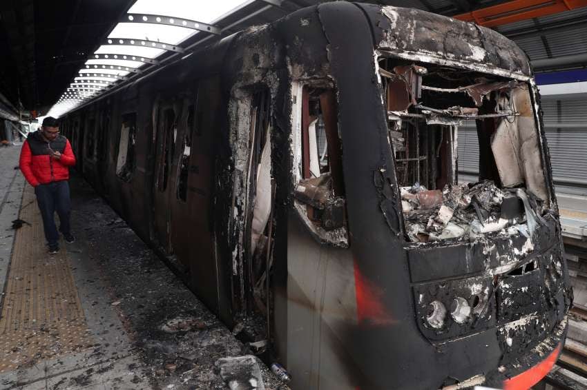 
Quemados. Muchos trenes fueron incendiados.  | AP
   