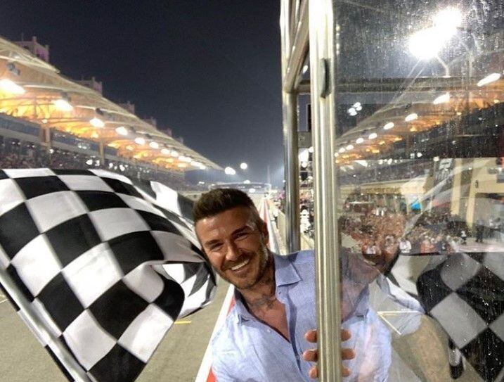 
David Beckham | David Beckham estuvo de visita por los boxes del Gran Premio de Bahrein y vivió bien de cerca la victoria de Lewis Hamilton.
   