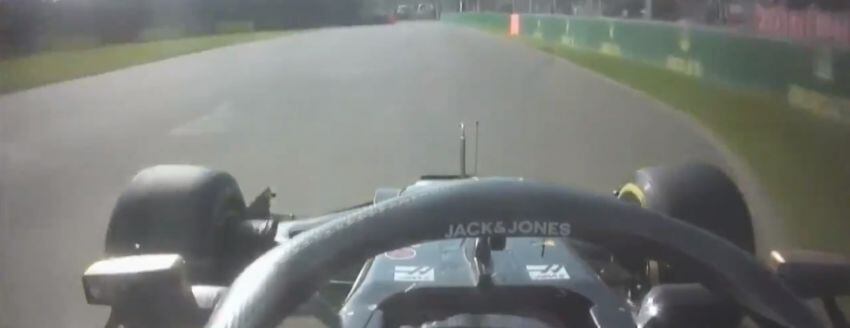 
Romain Grosjean | El momento en el que se suelta el neumático.
   