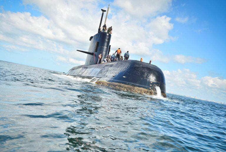 ARG05\u002E BUENOS AIRES (ARGENTINA), 17/11/2017\u002E- Fotografía sin fecha cedida por la Armada Argentina que muestra el submarino de la Armada desaparecido\u002E Aeronaves y buques de Argentina buscan un submarino de la Armada con 44 tripulantes a bordo con el que se perdió el contacto hace 48 horas, informaron hoy fuentes del cuerpo naval\u002E EFE/Armada Argentina/SOLO USO EDITORIAL/NO VENTAS   desaparicion del submarino ARA San Juan estado de busqueda y rescate de la armada por submarino desaparecido