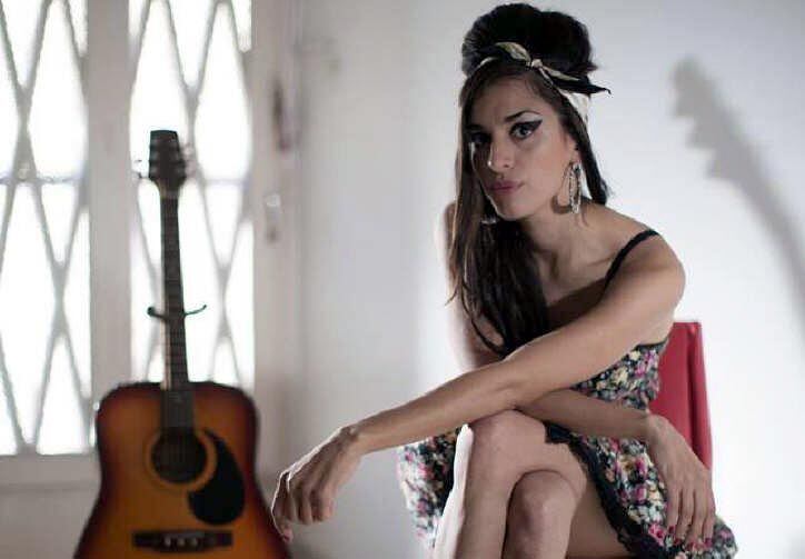 
    Amy Rod. La cantante que trae a la vida los hitazos que nos dejó Amy Winehouse.
   