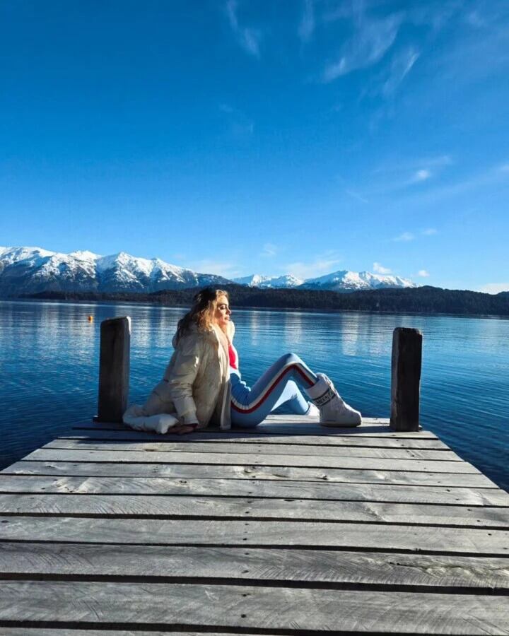 La actriz disfrutó de sus vacaciones en la nieve.