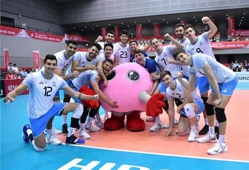 
Despedida. La Selección Argentina celebra su último partido y triunfo frente a Australia, 3/0.  | Prensa Fivb
   