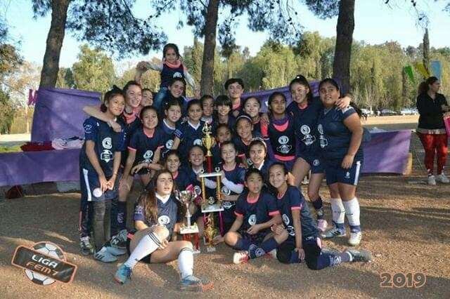 
Independiente. Lunes, miércoles y viernes, 18:30hs, nenas de 5 a 13 años.
