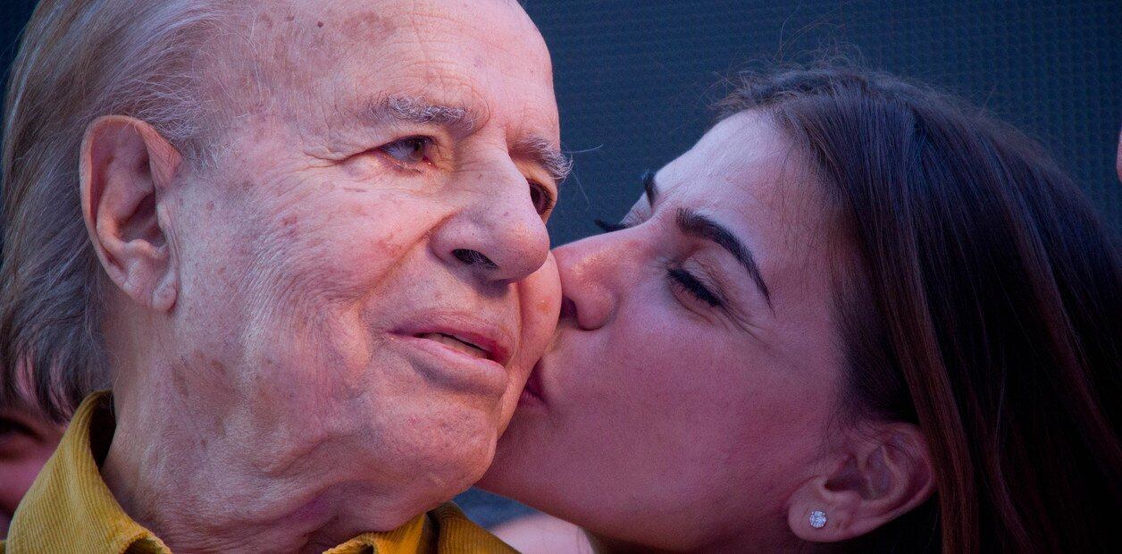 Carlos Menem restá internado en terapia intensiva con una fuerte neumonía. 