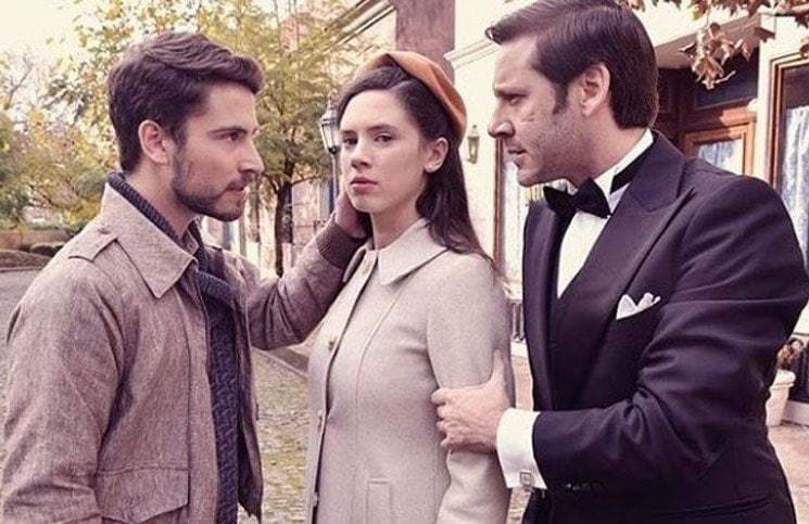 
Albert Baró, Delfina Chaves y Benjamín Vicuña protagonizan "ATAV".
