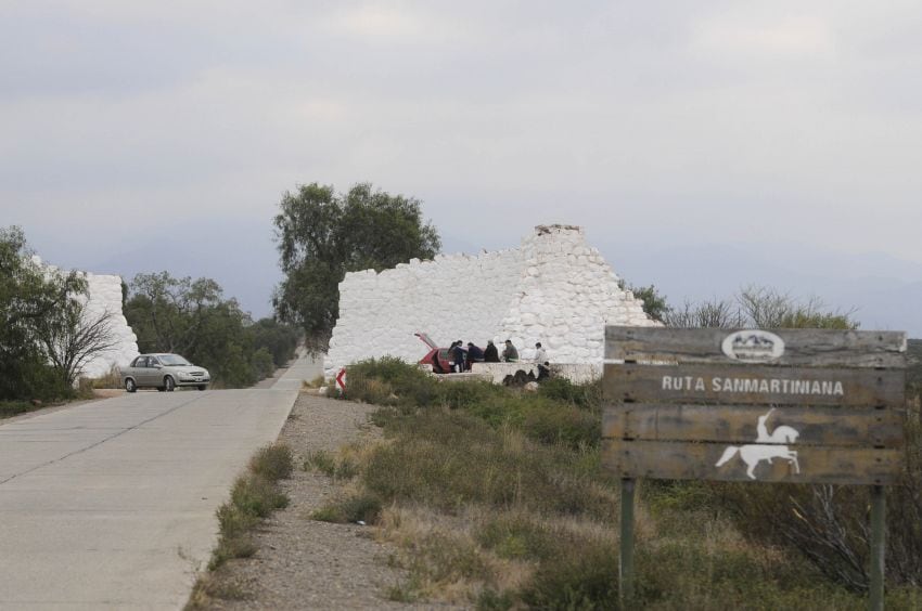 
Monumento de Canota, tributo al Ejército de los Andes. 
