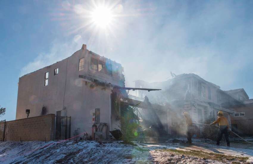 
Muchos de los evacuados apenas tuvieron tiempo de recoger sus pertenencias. | AFP
   