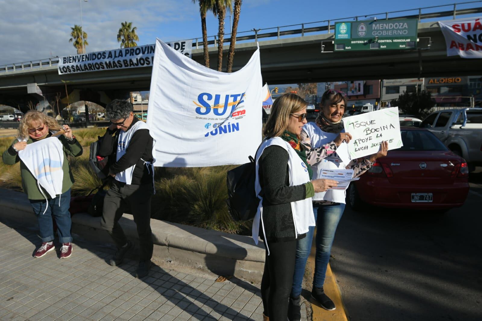 Manifestación del SUTE y ATE en Mendoza. Ignacio Blanco / Los Andes