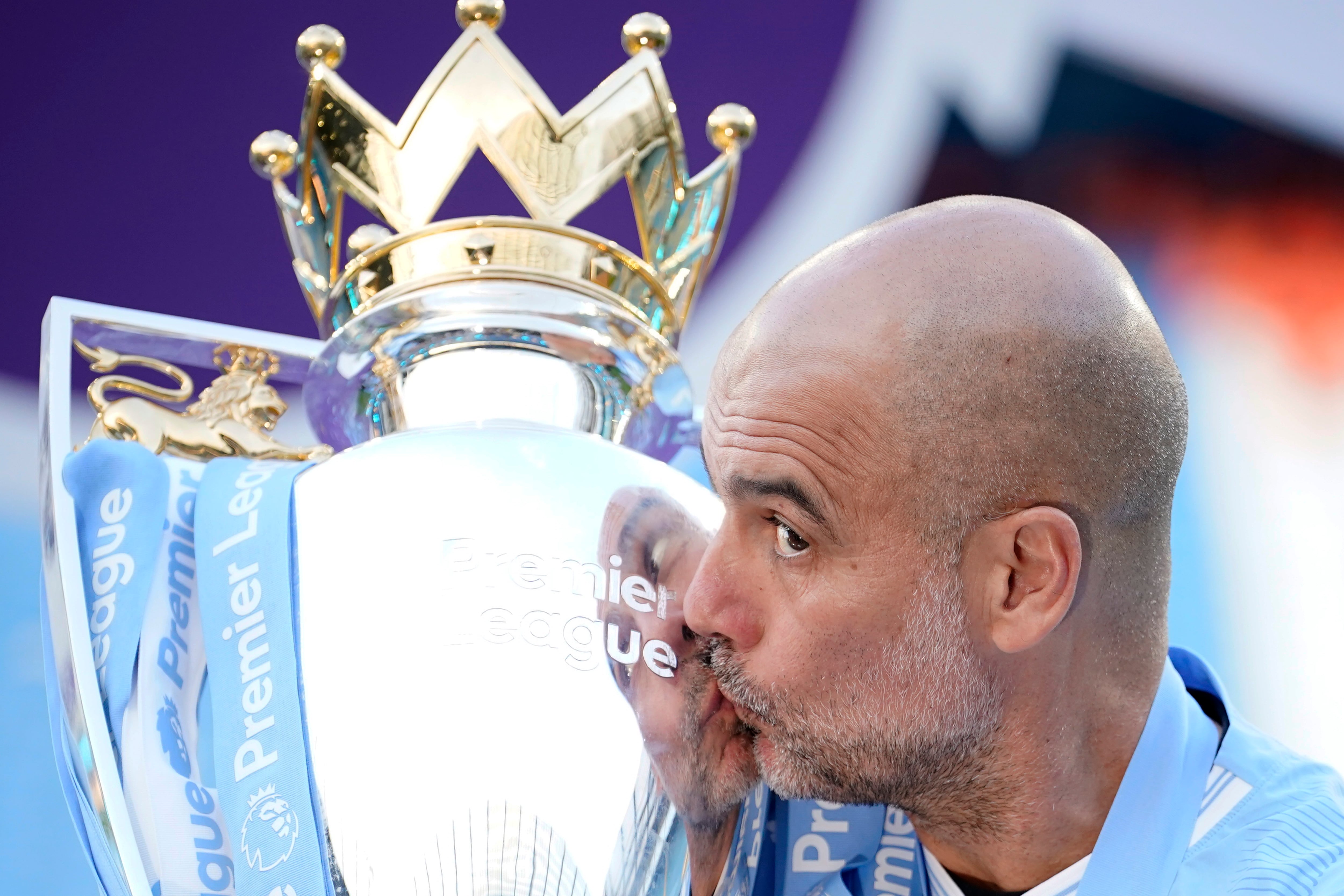 ARCHIVO - El técnico del Manchester City Pep Guardiola (AP Foto/Dave Thompson)