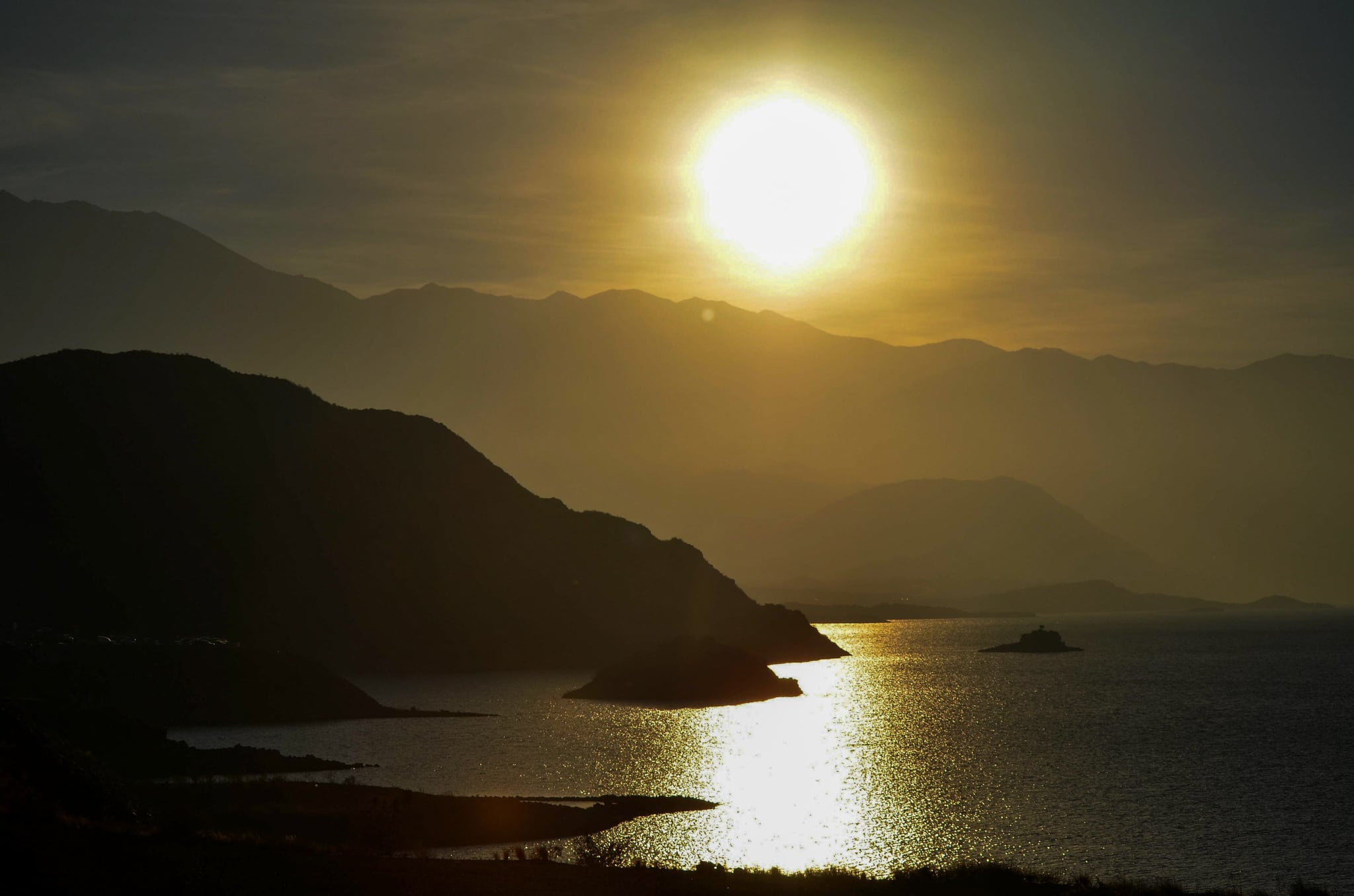 Atardecer cayendo en Potrerillos Foto: Claudio Gutiérrez