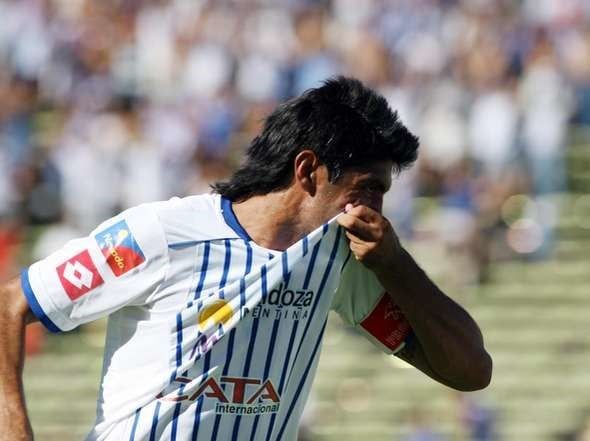 Nicolás Olmedo, otro hijo pródigo del club que supo ser capitán y baluarte del mediocampo tombino. Hoy es coordinador de las inferiores del club.  