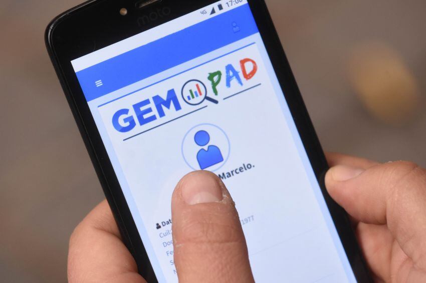 
GEM, una aplicación de la Dirección General de Escuelas (DGE) accesible desde celular o PC para el seguimiento del presentismo de alumnos por parte de los padres, entro etras cosas. | Gustavo Rogé / Los Andes
   