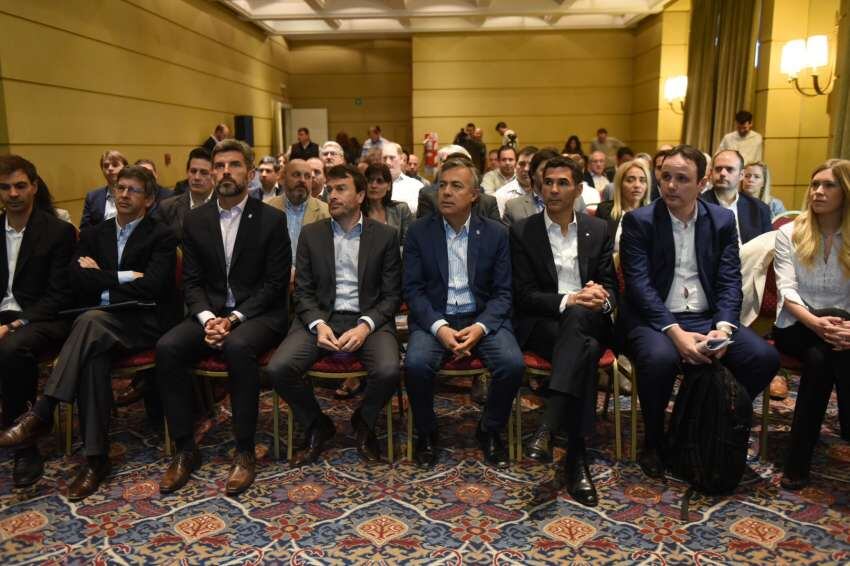 
Durante el taller se abordó la problema de la conectividad en Mendoza | Foto: Gobierno de Mendoza
   