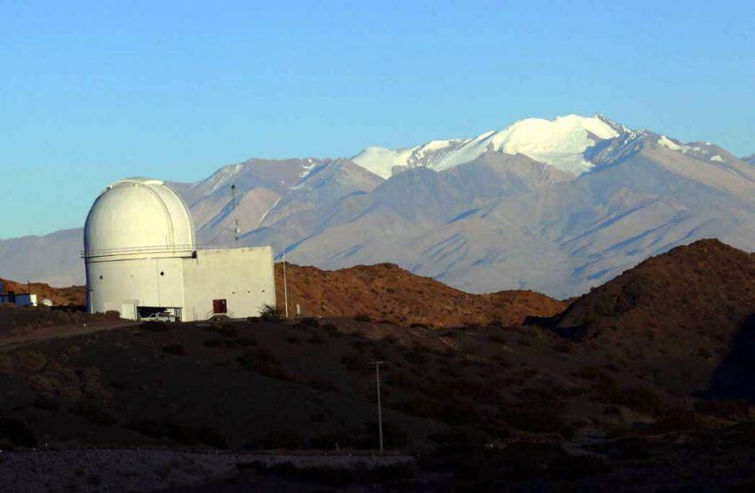 
    El observatorio astronómico de El Leoncito, sobre la Sierra del Tontal. Está abierto a los visitantes.
   