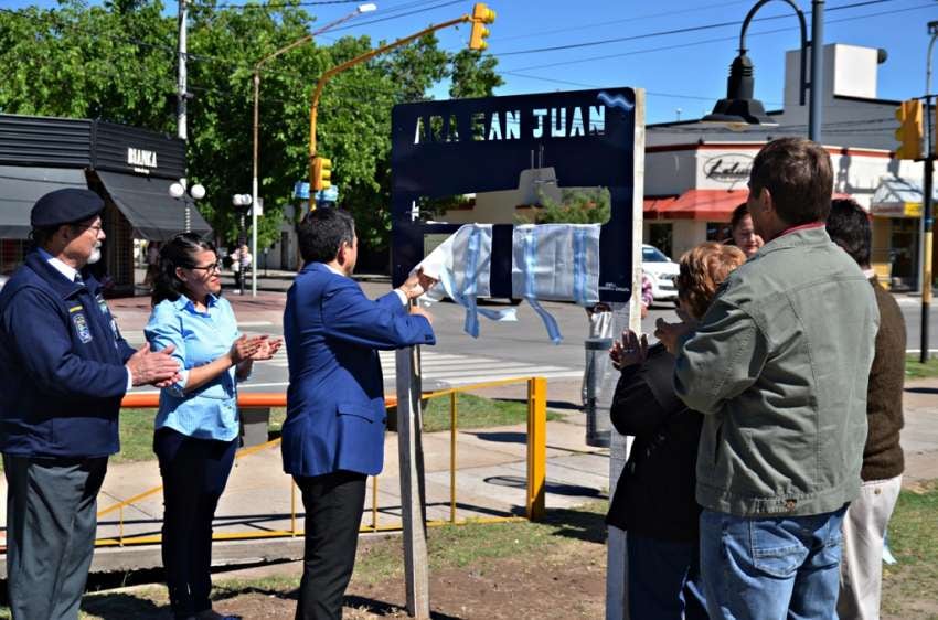 
Homenaje en 2018 a los marinos del Ara San Juan, en General Alvear. | Gentileza
   