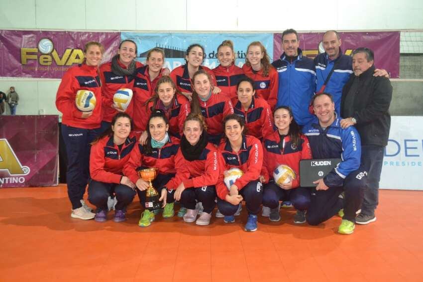 
Subcampeonas. El conjunto del Parque jugó un total 8 partidos y sólo tuvo tres derrotas. | Gentileza
   