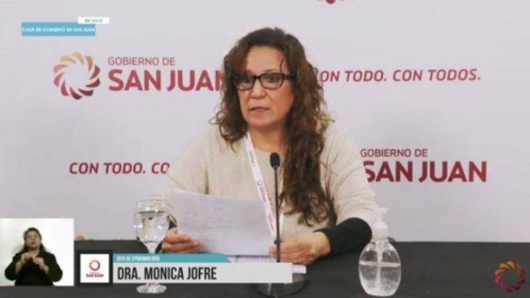 La jefa de Epidemiología, Mónica Jofré.