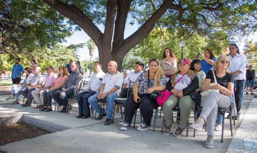 
Arranque. Pacientes y familiares, ayer antes del tour. | Gentileza
   