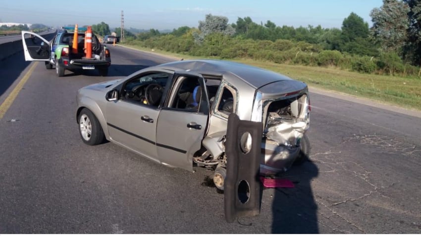 
El rodado de las otras personas que participaron en el accidente.  | Gentileza TN
   