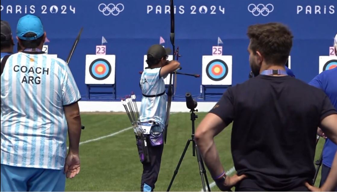 El arquero argentino debutó en Paris 2024 e hizo historía.