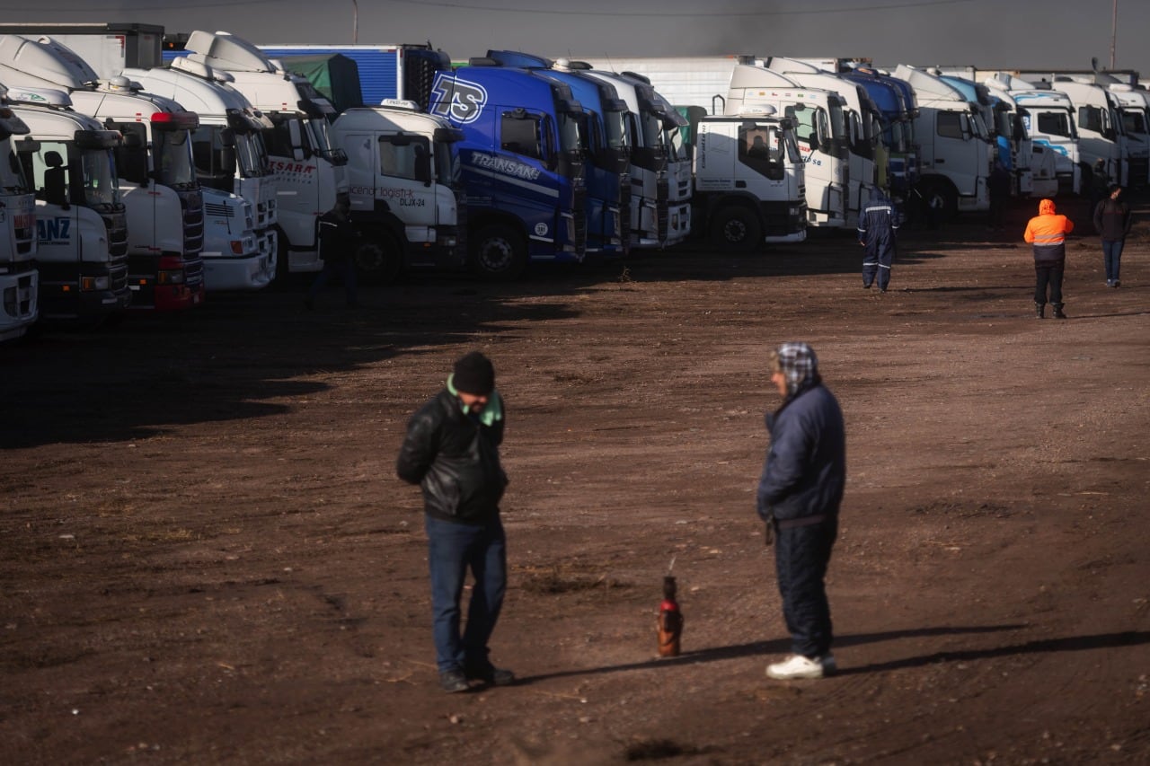 Paro de camioneros: “Los choferes se cansaron, los tratan como si fuesen de segunda”